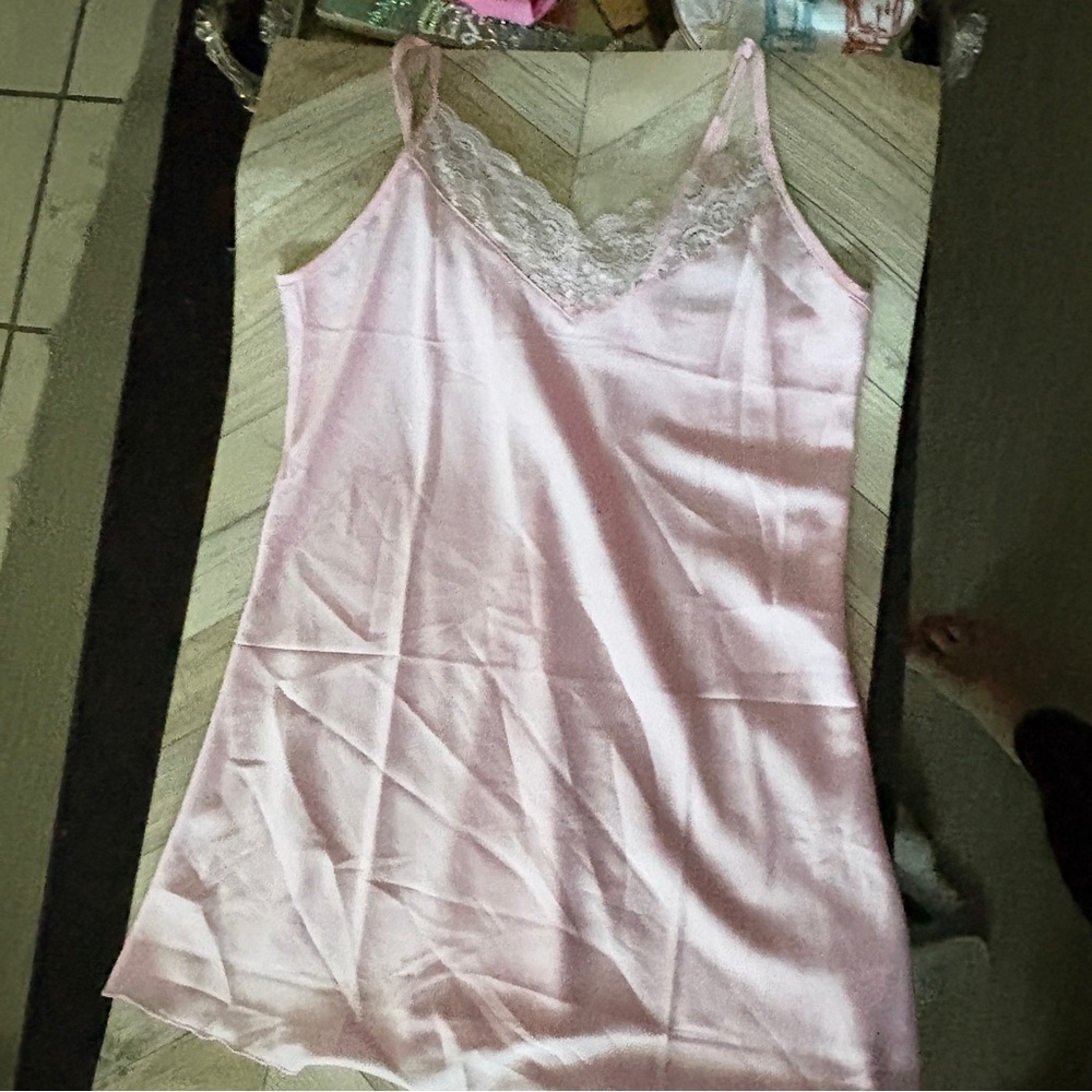 Elegant Pink Lace Trim Chemise